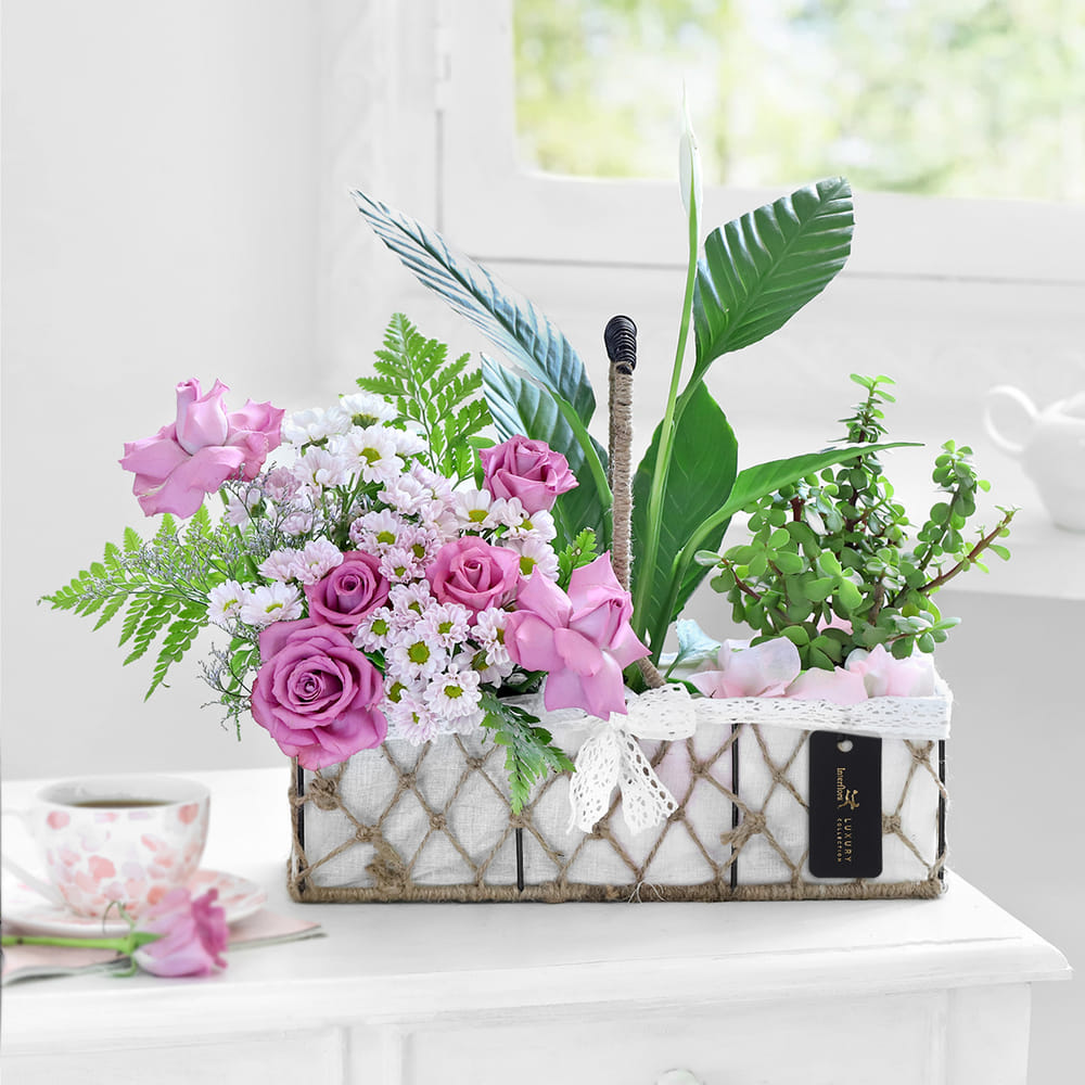 フェントン　バスケット　ローズガーデン A Walk in the Garden Basket: Order Birthday Flowers Online