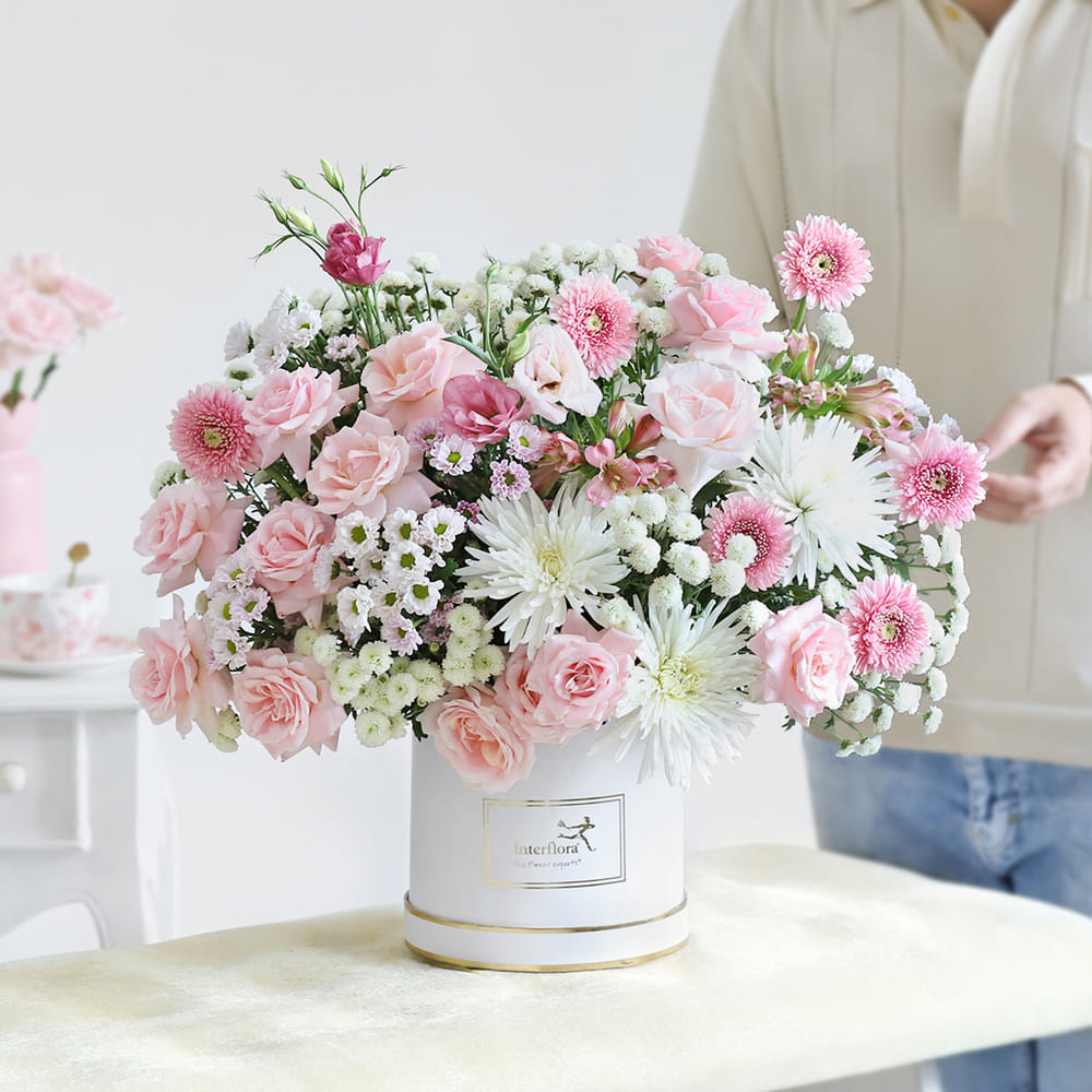 Bloom Couture: Order Anniversary Flowers Online | Interflora India