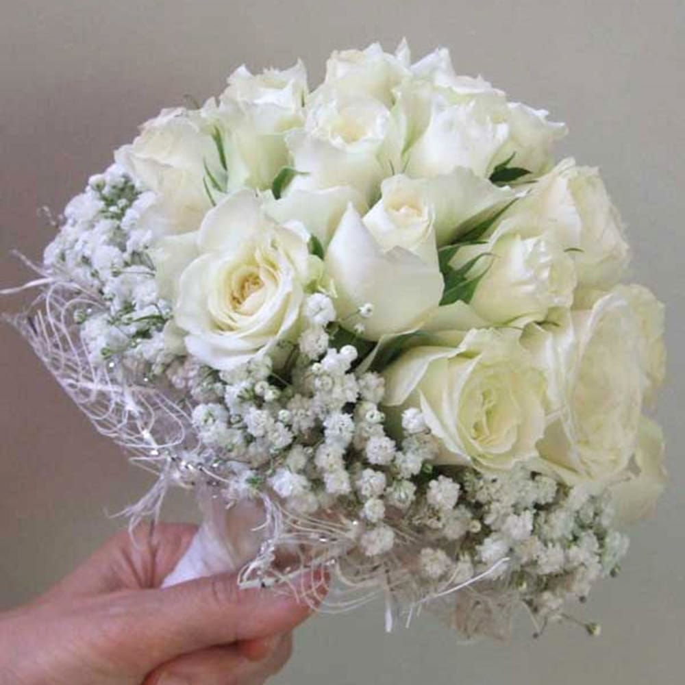 Bridal White bouquet: Order Flowers Online | Interflora India