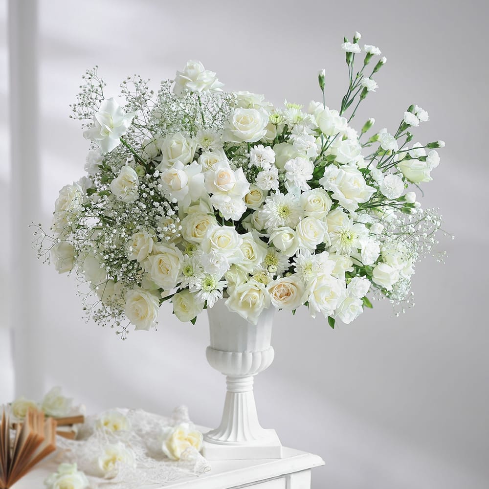 Ivory Symphony: Order Birthday Flowers Online | Interflora India