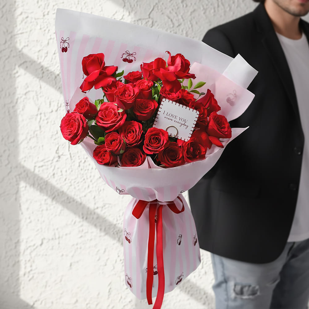 ローズ様 Promise Of Forever -20 Red Rose Bouquet for Valentine's Day: Order