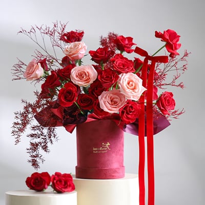 Send Romantic Flowers | Romantic Flower Bouquet Online in India