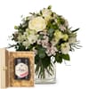 Flower bouquet 'Natural Magic of Blossoms' with Bee-Family S Online