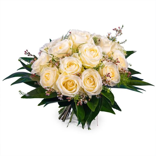 12 Short-stemmed White Roses