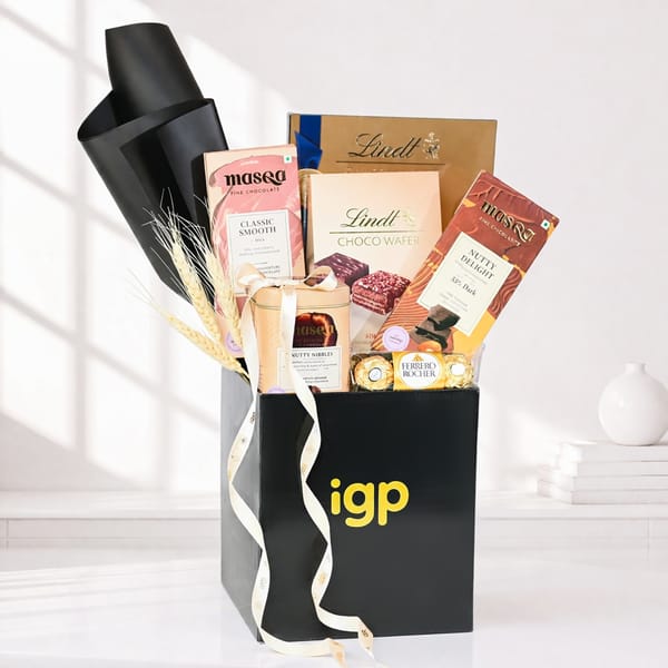 6 Chocolates Midnight Luxe Gift Hamper
