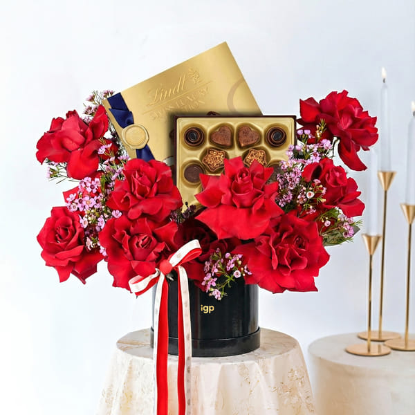 Carmine Blooms And Lindt Luxe Indulgence Combo
