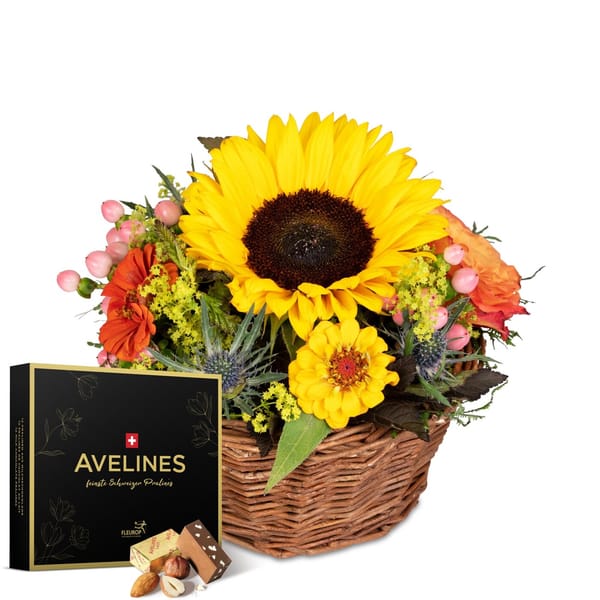 Flower arrangement 'Sunny Kiss' with Avelines pralines from