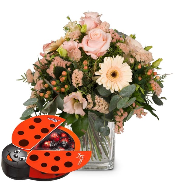Flower bouquet 'Delicate Colors' with Munz chocolate ladybir