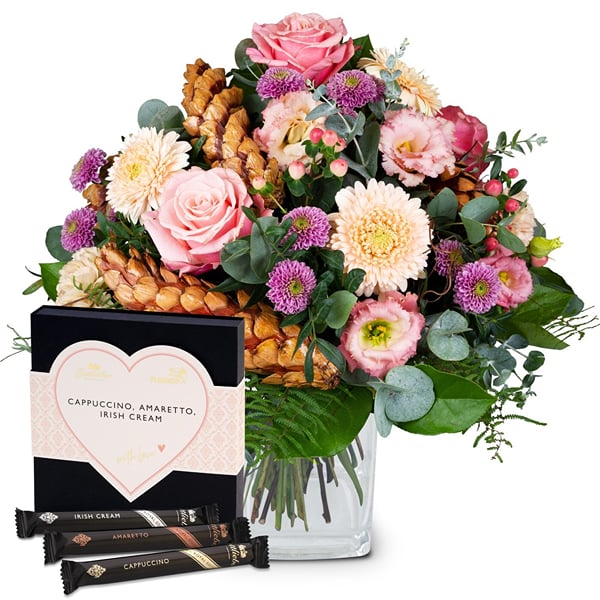 Flower bouquet 'Delicate Winter' with Gottlieber Hueppen 'Wi