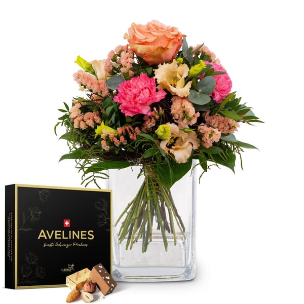 Flower bouquet Lovely with Avelines pralines from Maestrani