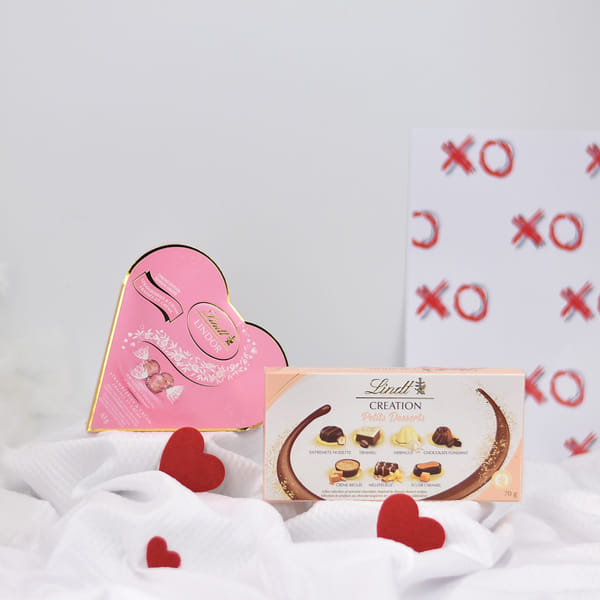 Lindt Strawberry & Creation Chocolates Gift Set