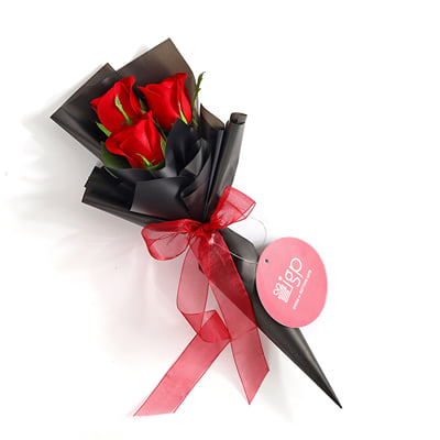 IGP Captivating Roses Bouquet: Order Flowers Online | Interflora India ...